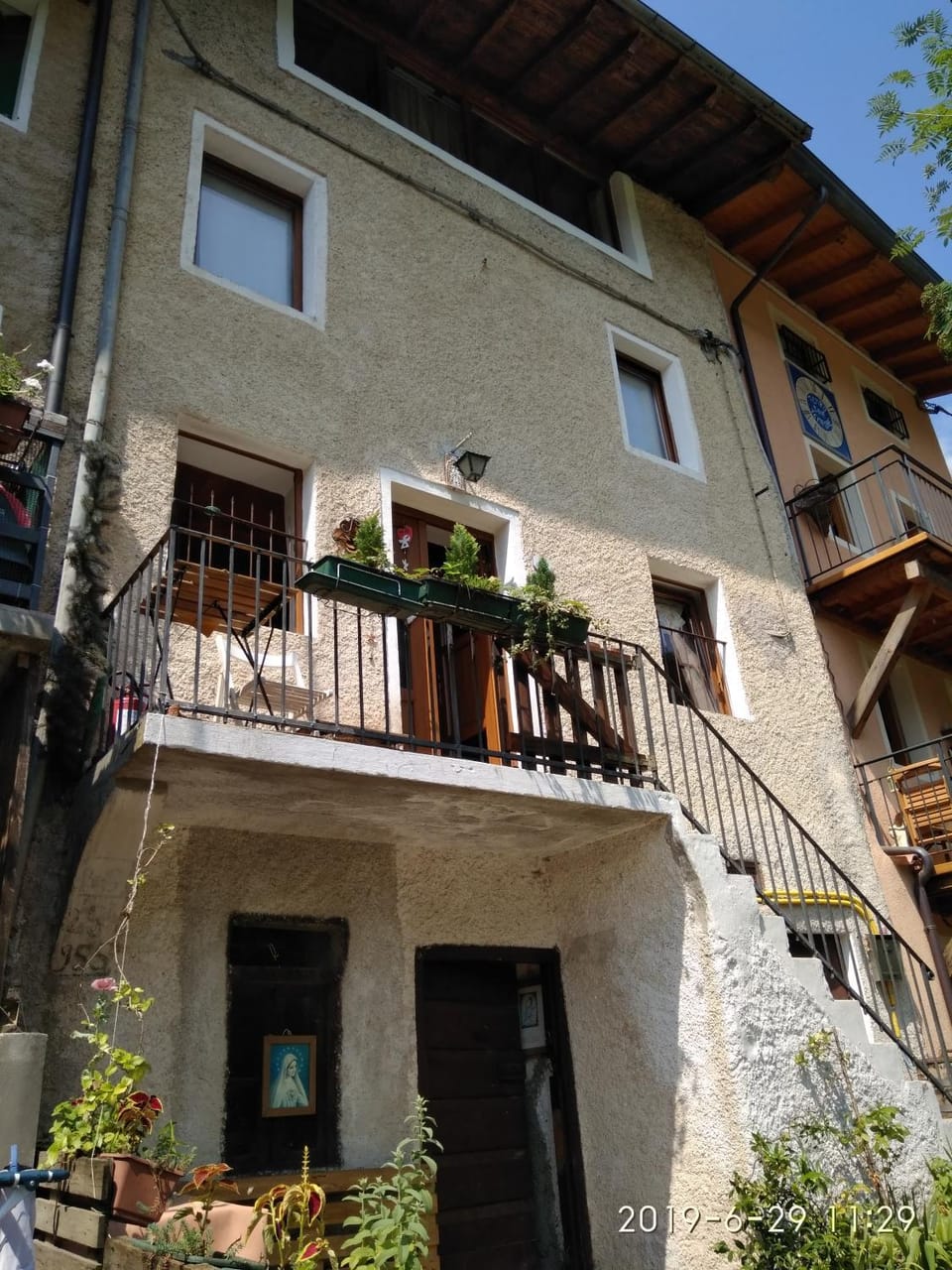 Property building, Facade/entrance, Balcony/Terrace, Breakfast
