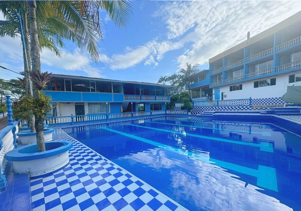Swimming pool