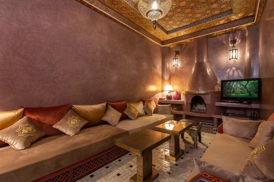 Communal lounge/ TV room