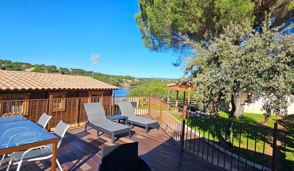 Patio, Spring, Day, Natural landscape, Garden, View (from property/room), Balcony/Terrace, Garden view, sunbed