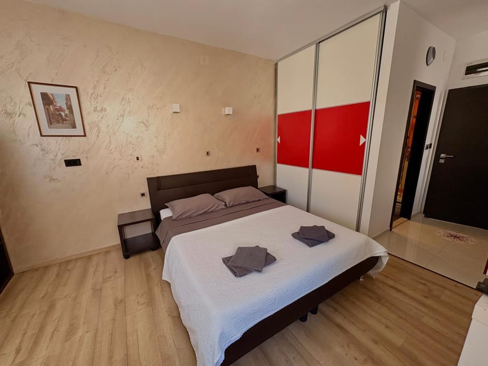 Bed, wardrobe