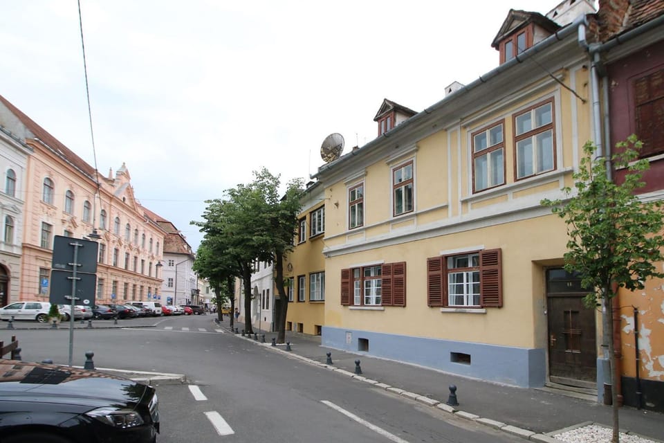 Neighbourhood, City view, Street view
