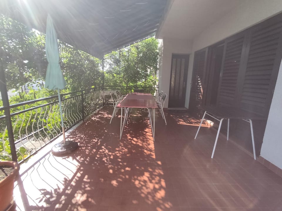 Patio, Day, View (from property/room), Balcony/Terrace, Dining area, Sea view
