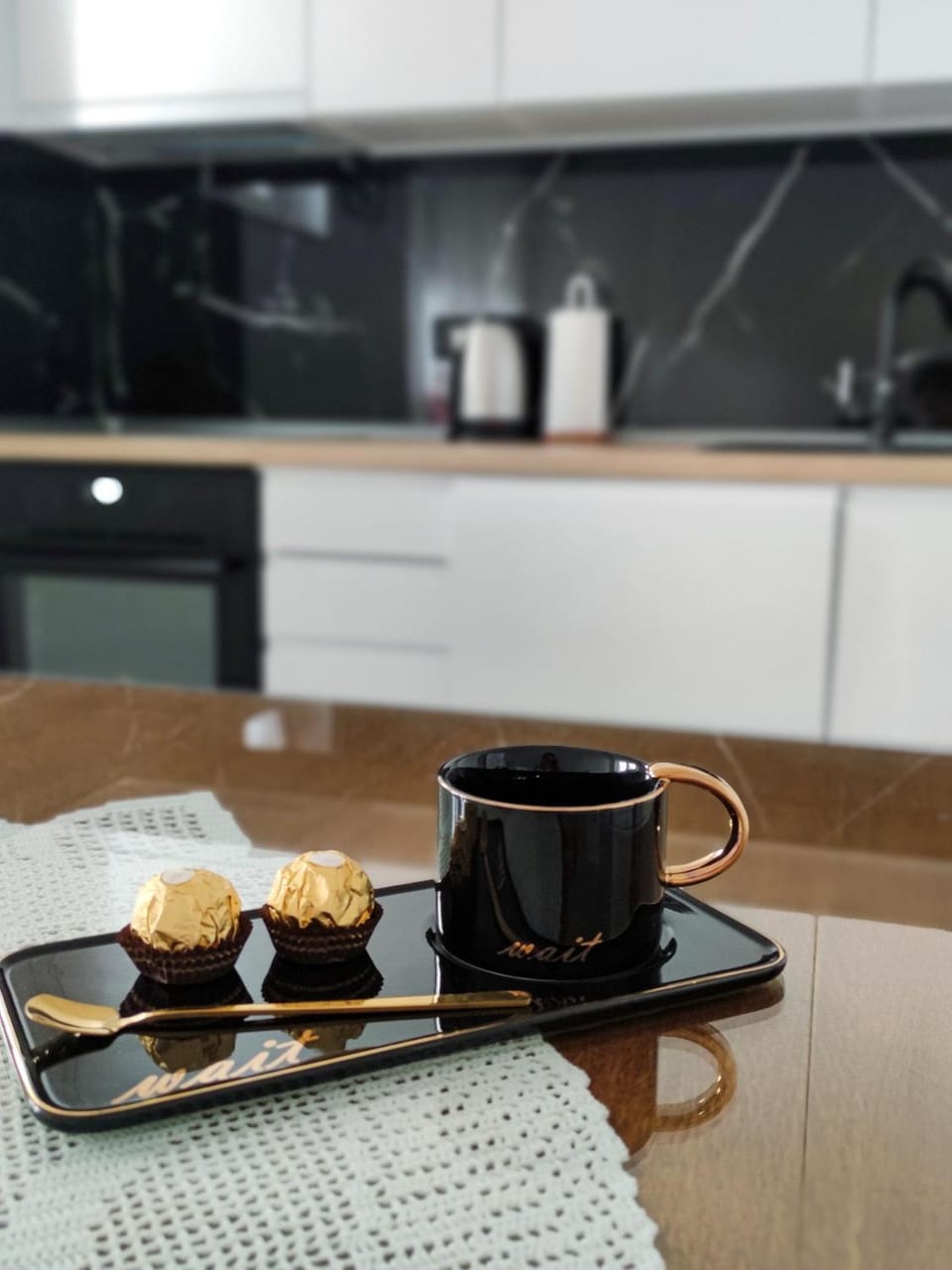 Coffee/tea facilities, Kitchen or kitchenette, Food, Breakfast