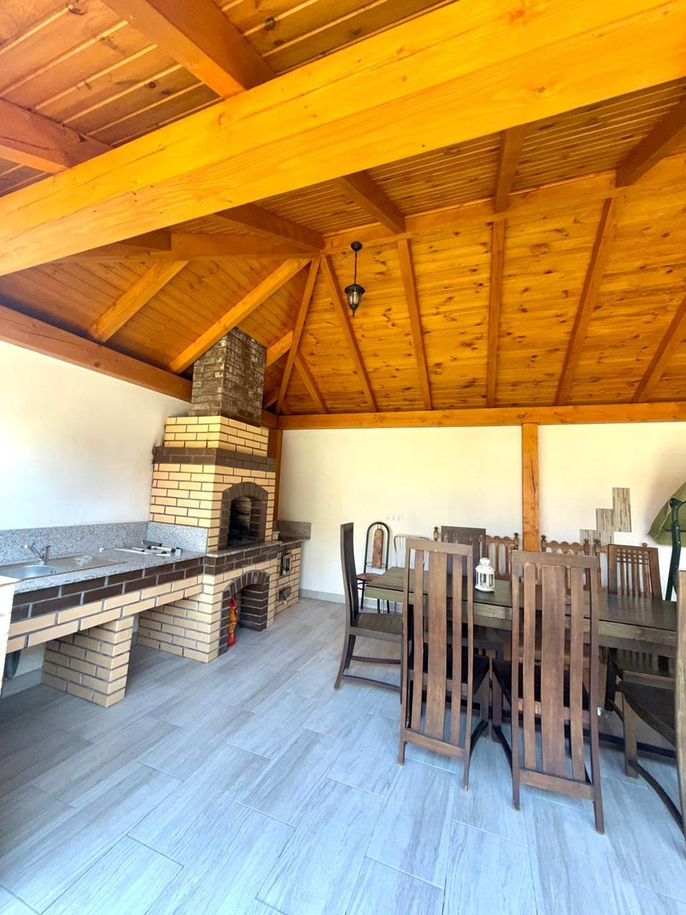 Pensiunea Axenia Ale Bed and Breakfast in Romania