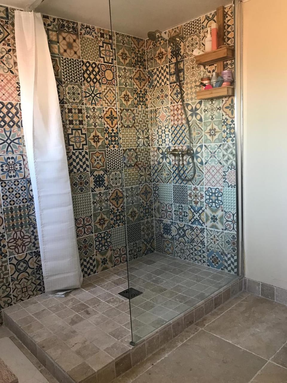 Shower, Toilet
