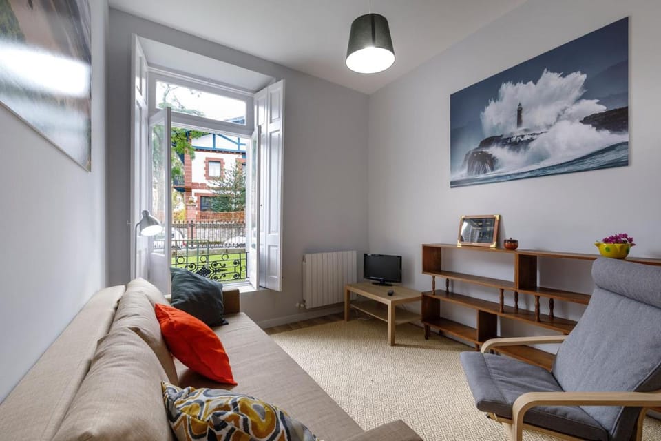 Apartamentos CASA CARRE 1893 Apartment in Santoña