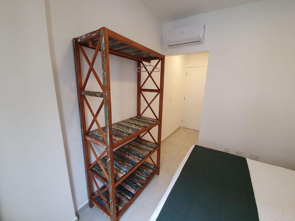Bedroom, air conditioner