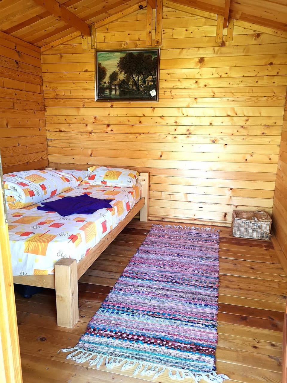 Property building, Bed, Bedroom