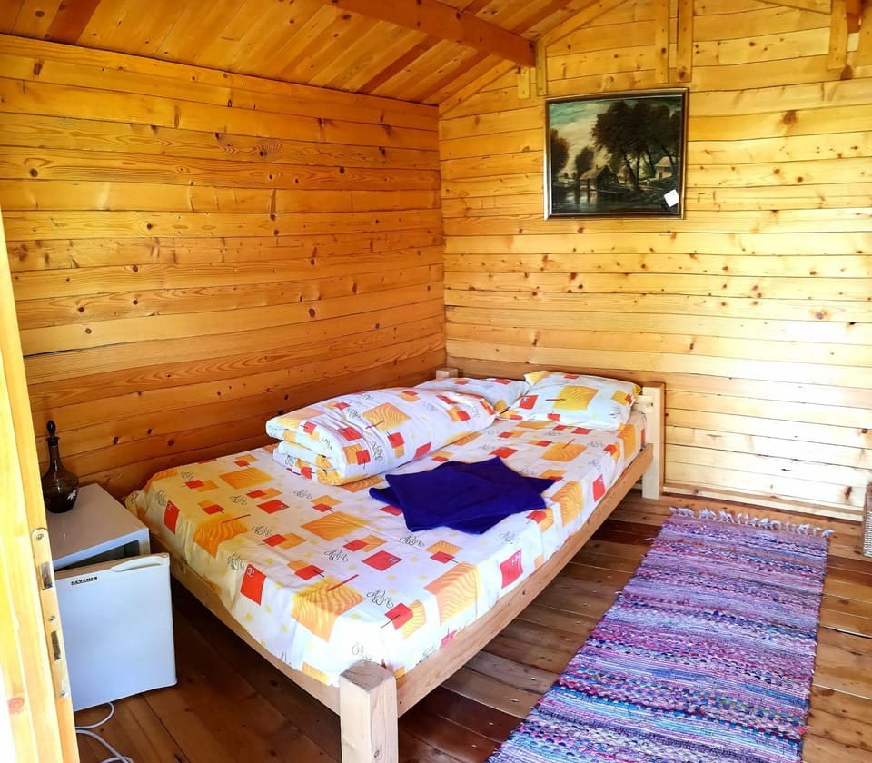 Property building, Bed