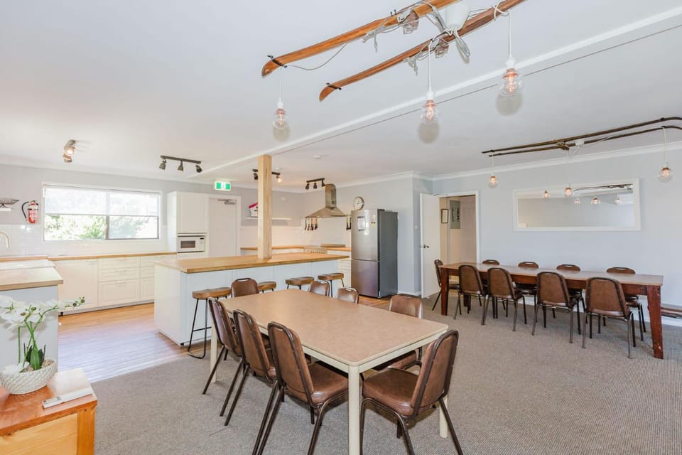 Blizzard Bunny Lodge 43 Gippsland Street House in Jindabyne