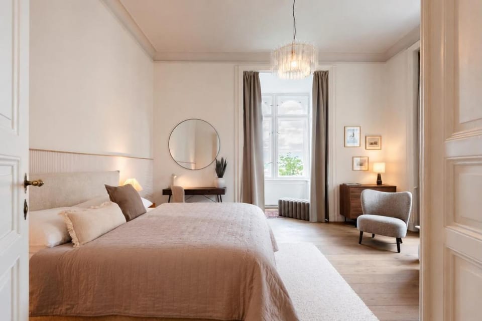 Luxury City View 3BR Apartment Near National Museum by easyBNB Premium Apartment in Prague