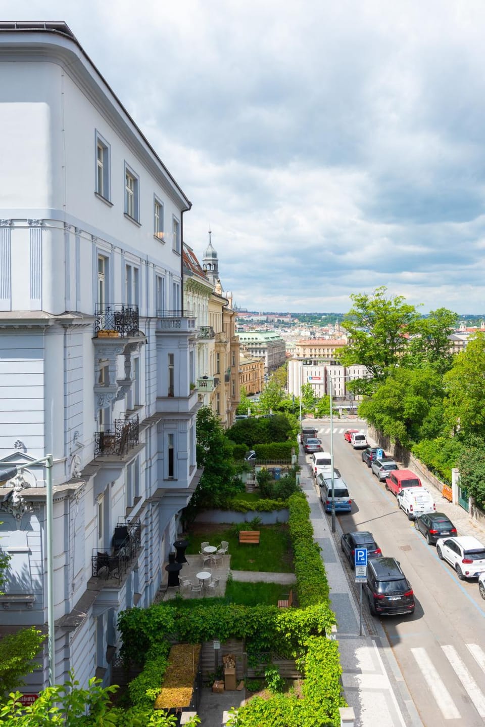 Luxury City View 3BR Apartment Near National Museum by easyBNB Premium Apartment in Prague