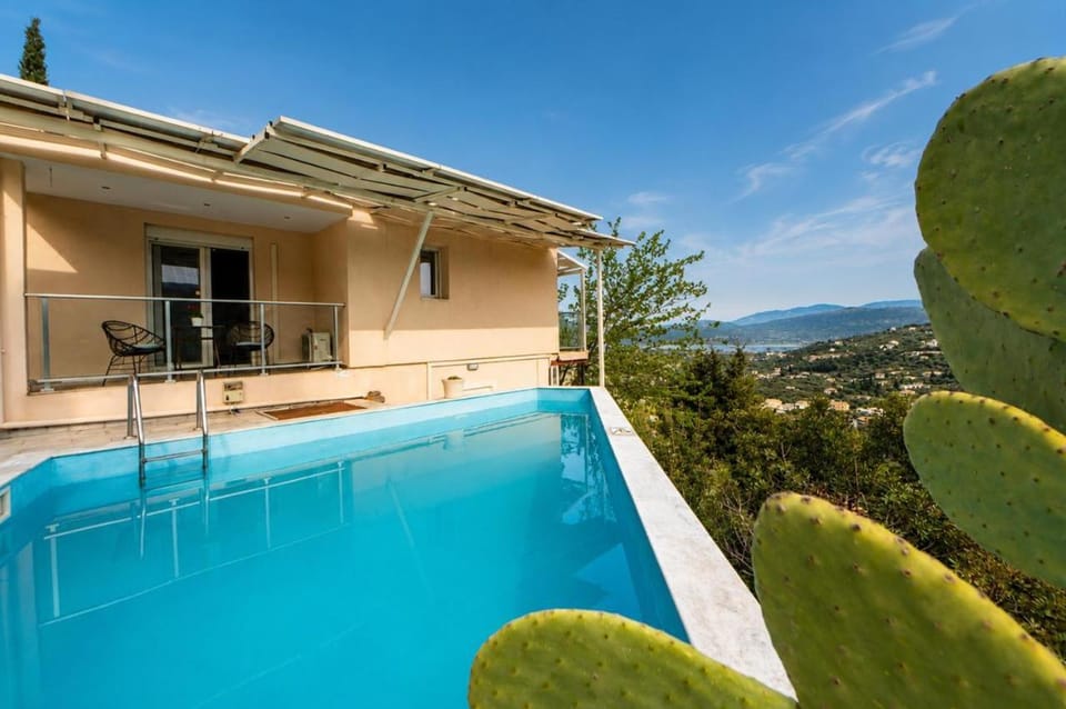 Day, Swimming pool