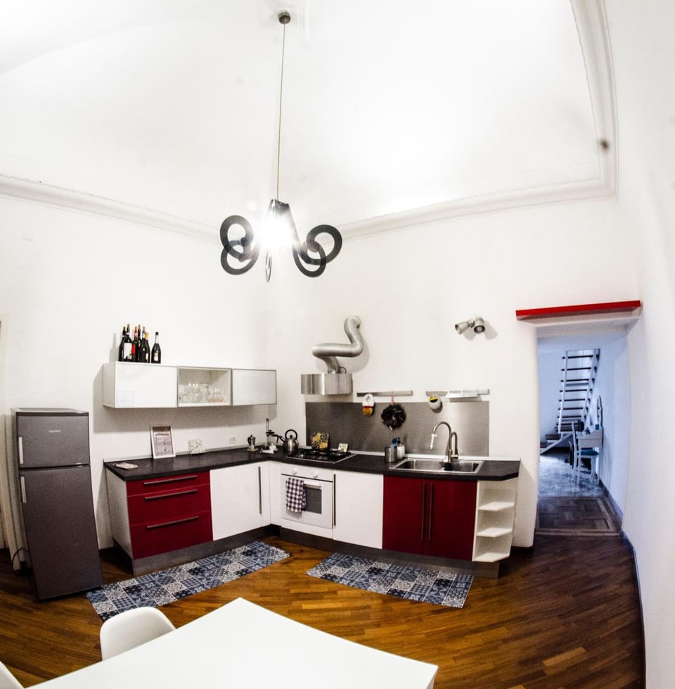 Coffee/tea facilities, Kitchen or kitchenette, Dining area, minibar, pet friendly, stove, toaster