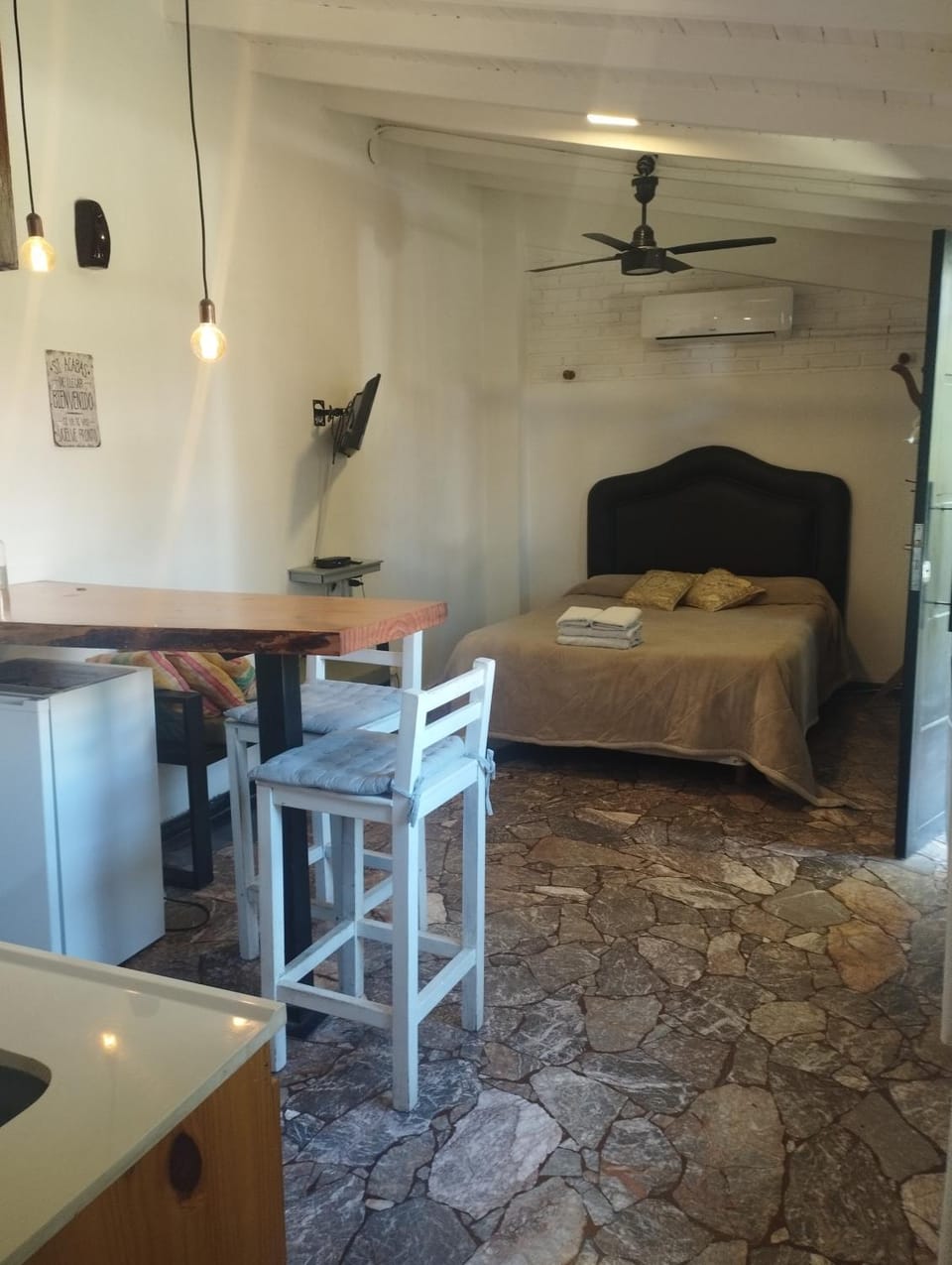 Photo of the whole room
