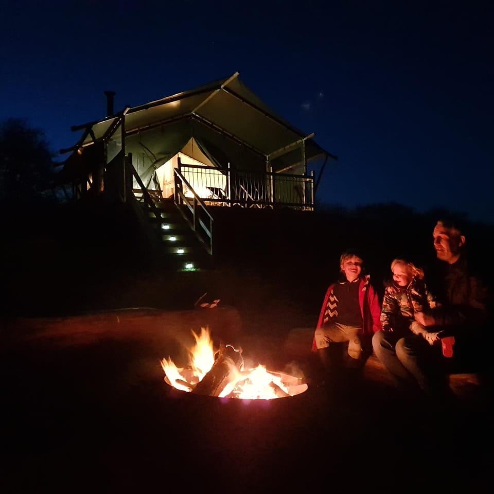 Brackenhill Glamping - Safari Tent with Hot Tub Luxury tent in England