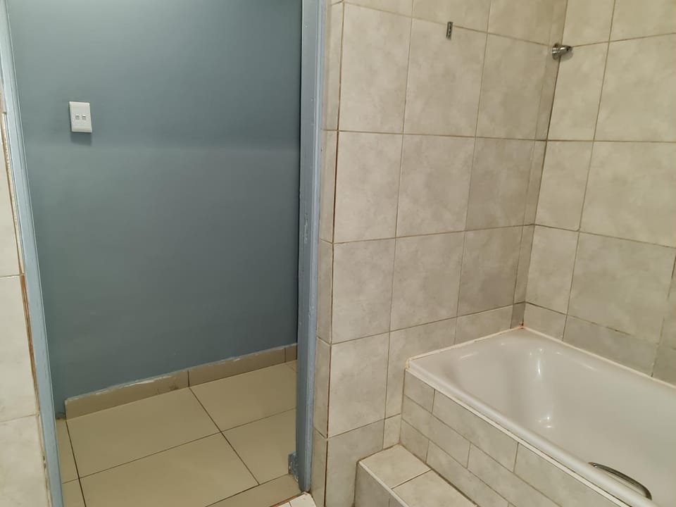 Hasate Guest House 10 Florence street Oakdale Belliville 7530 cape town south African Bed and Breakfast in Cape Town