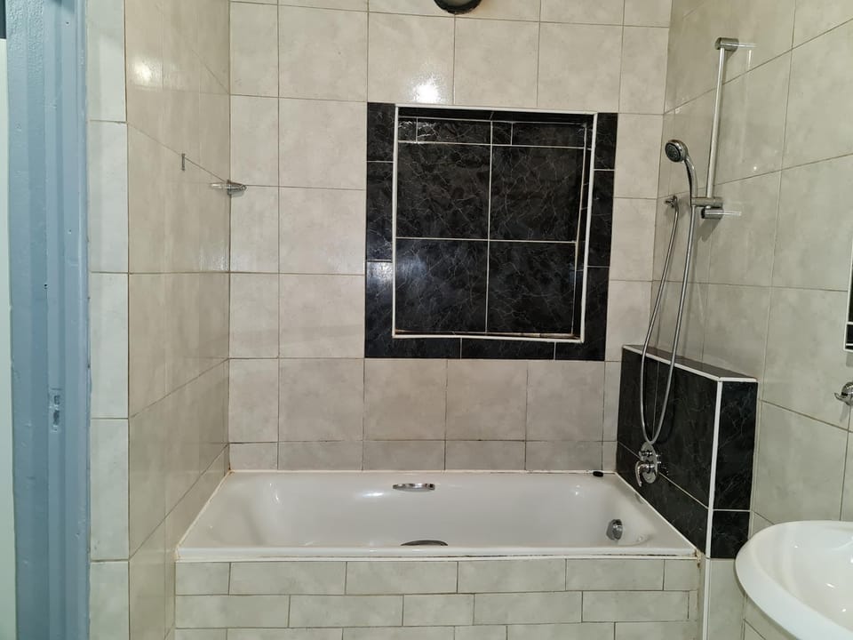 Hasate Guest House 10 Florence street Oakdale Belliville 7530 cape town south African Bed and Breakfast in Cape Town