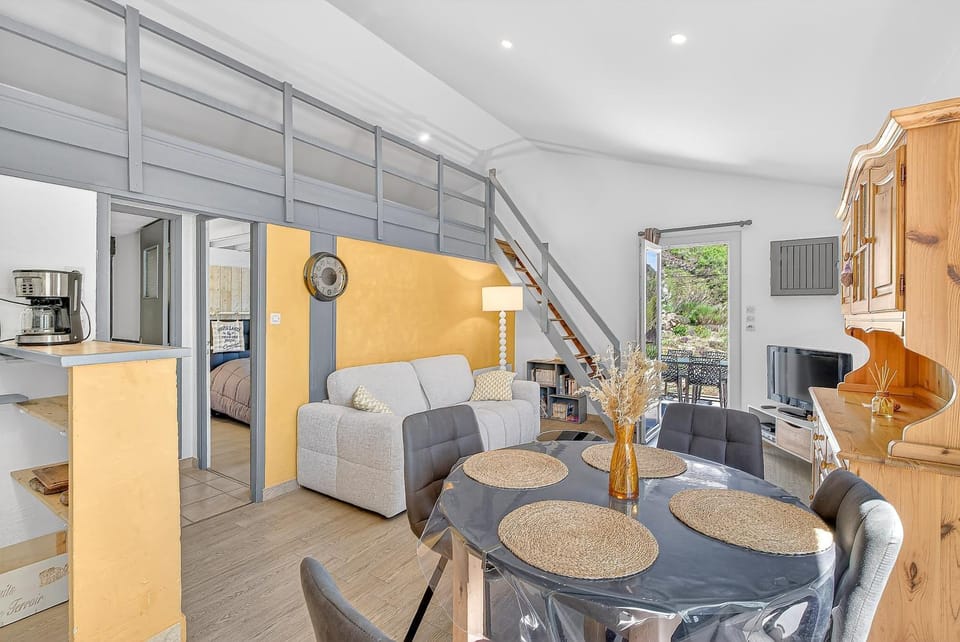 Location Gîte Les Iris House in Provence-Alpes-Côte d'Azur