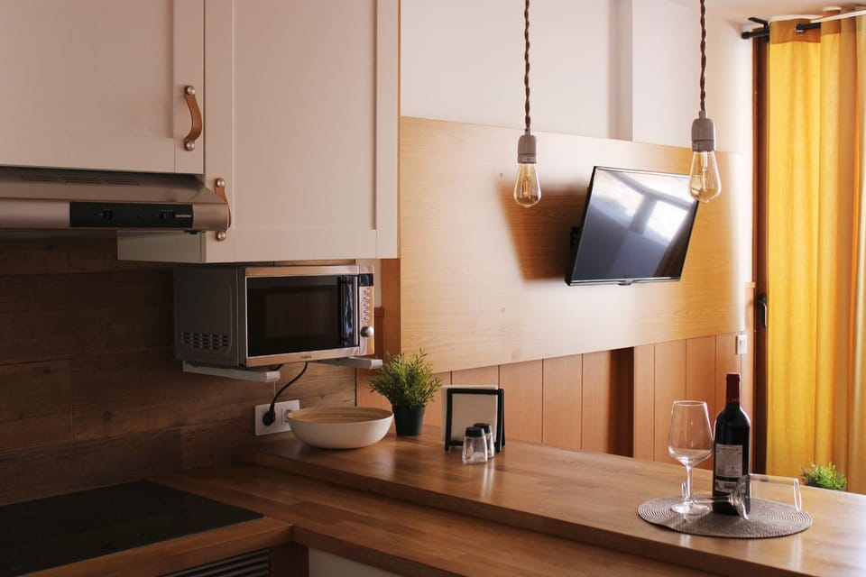 TV and multimedia, Kitchen or kitchenette