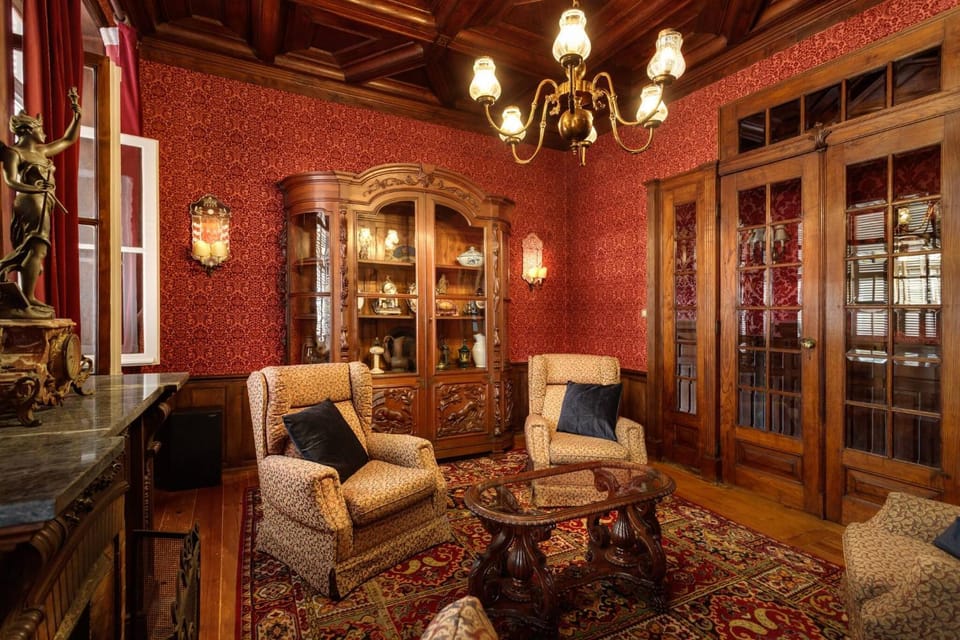 Communal lounge/ TV room, Living room