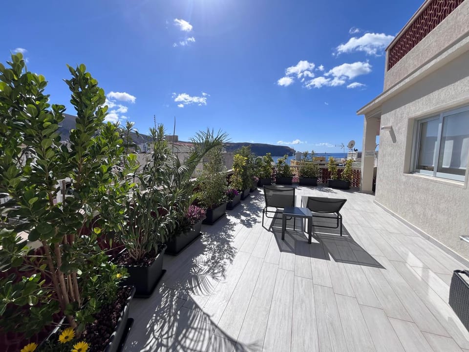 Property building, Solarium, Balcony/Terrace