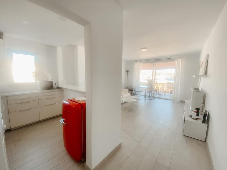 Kitchen or kitchenette, Living room