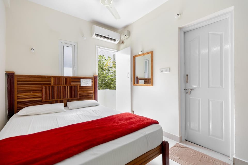 Bedroom, air conditioner
