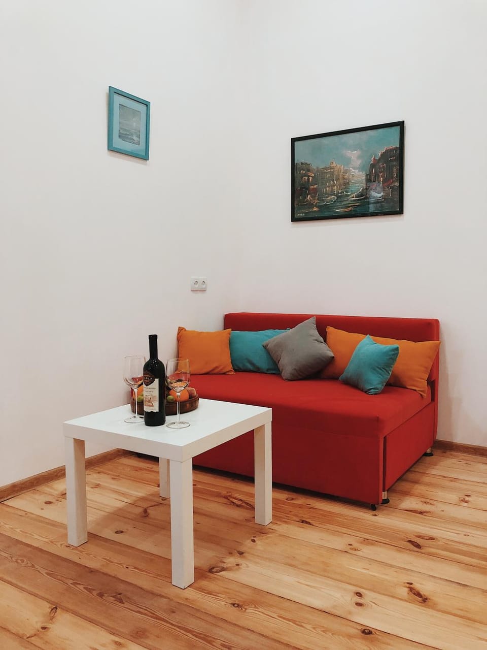 Living room, Seating area