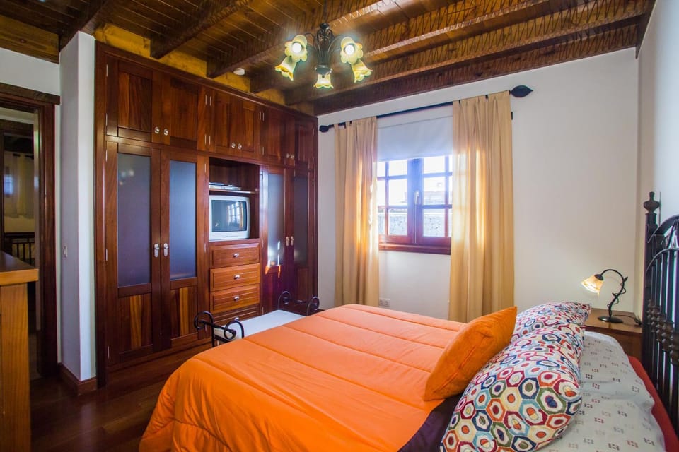 A2 Casas Y Villas juani y juan lanzarote (tomaren) Free WiFi House in Isla de Lanzarote
