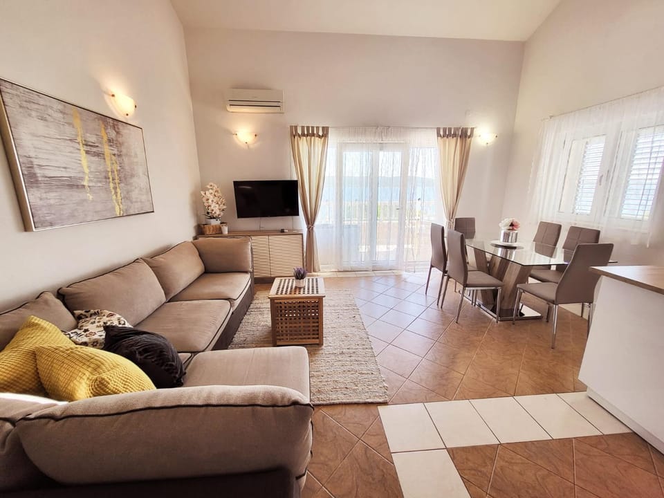 Apartmani Mikulić Apartment hotel in Split-Dalmatia County