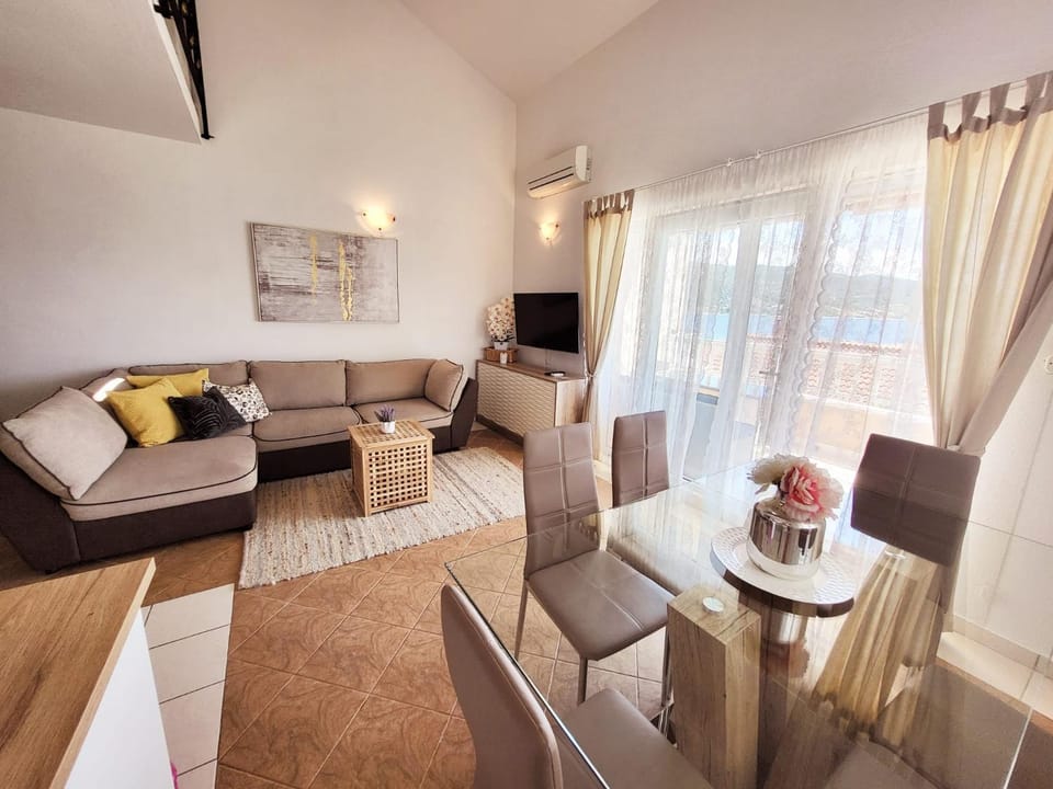 Apartmani Mikulić Apartment hotel in Split-Dalmatia County