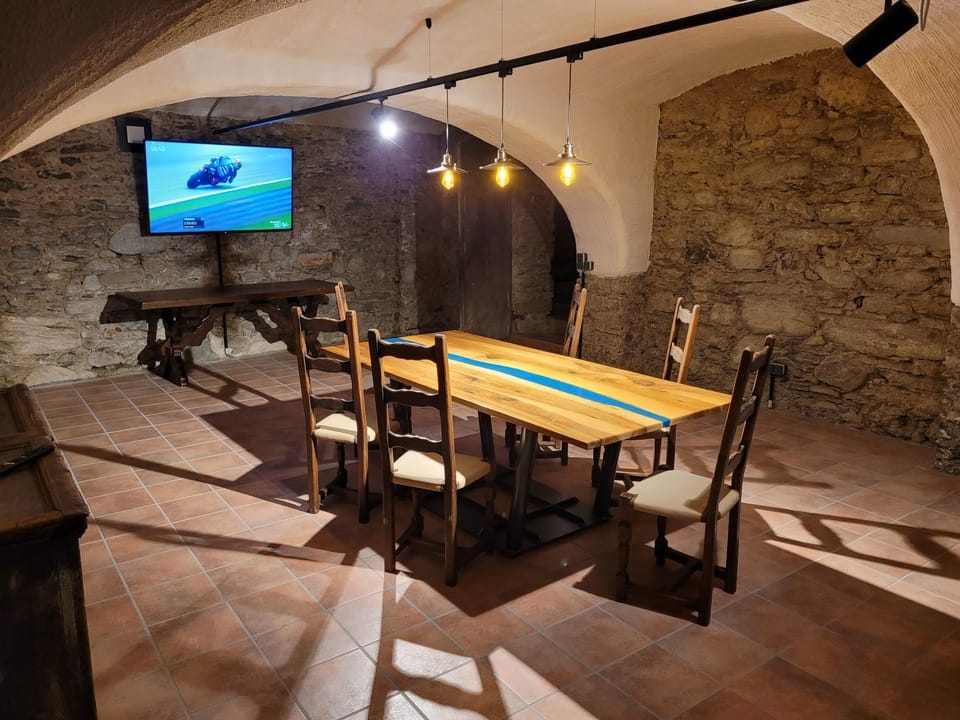 Communal lounge/ TV room, Game Room