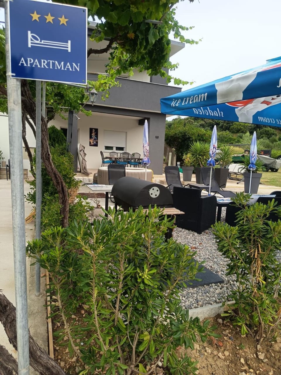 Apartman Mira i Denis Apartment in Supetarska Draga