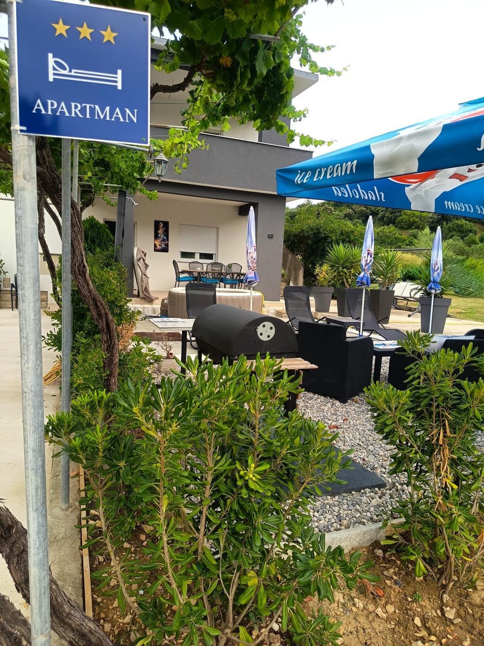 Apartman Mira i Denis Apartment in Supetarska Draga
