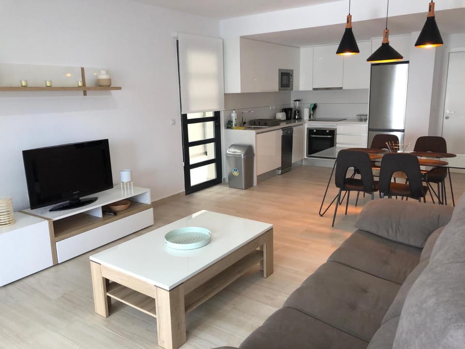 TV and multimedia, Living room, Dining area