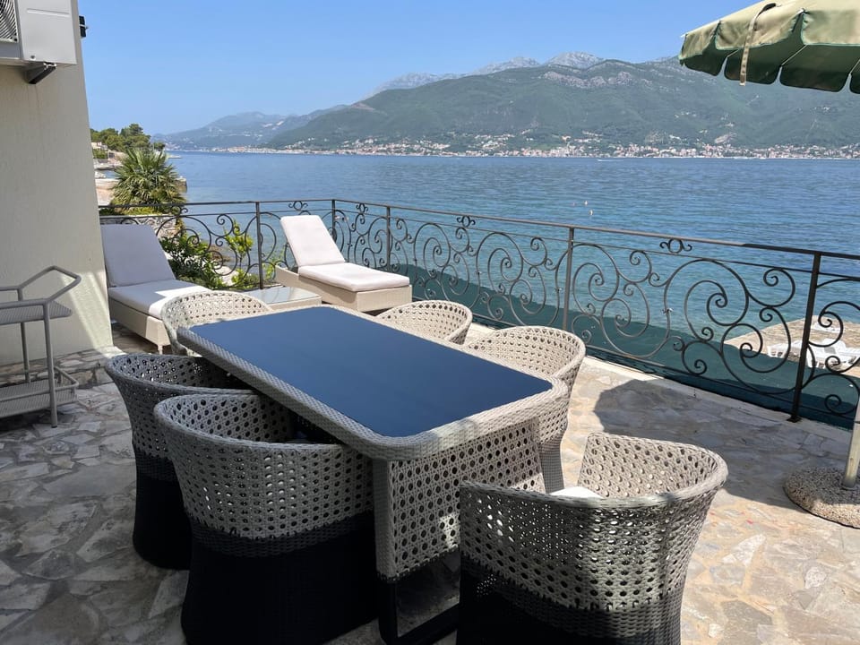 Patio, Balcony/Terrace, Balcony/Terrace, Mountain view, Sea view