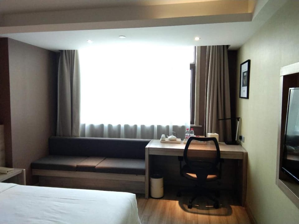 Atour Hotel (Taiyuan Zonggai Shifanqu) Hotel in China