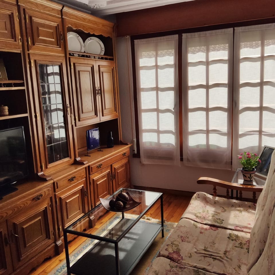 Communal lounge/ TV room, TV and multimedia