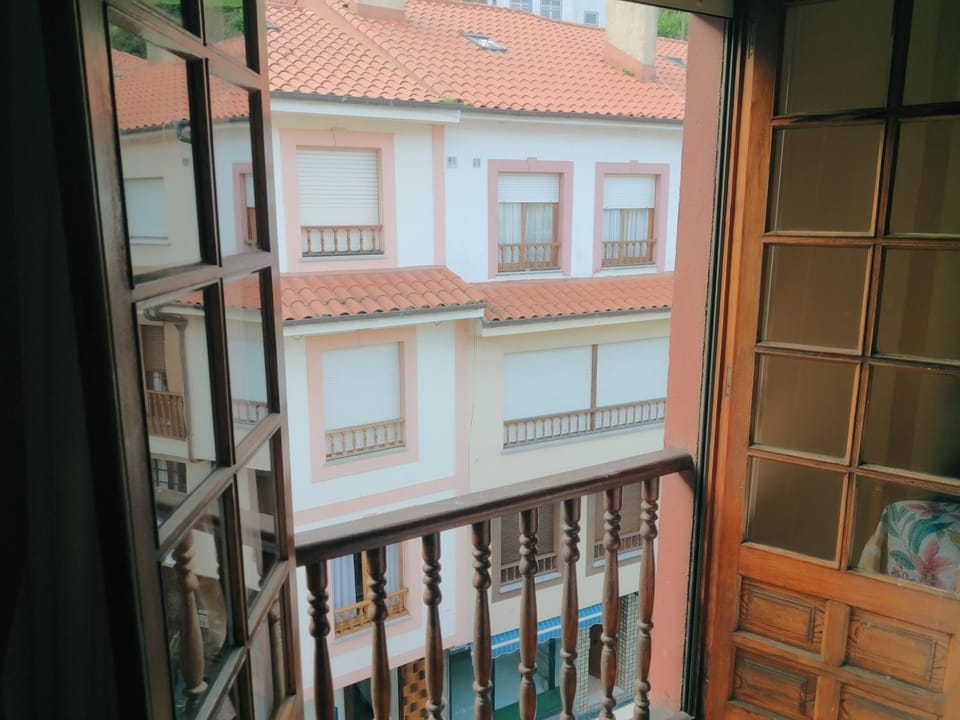 View (from property/room), Balcony/Terrace, Street view