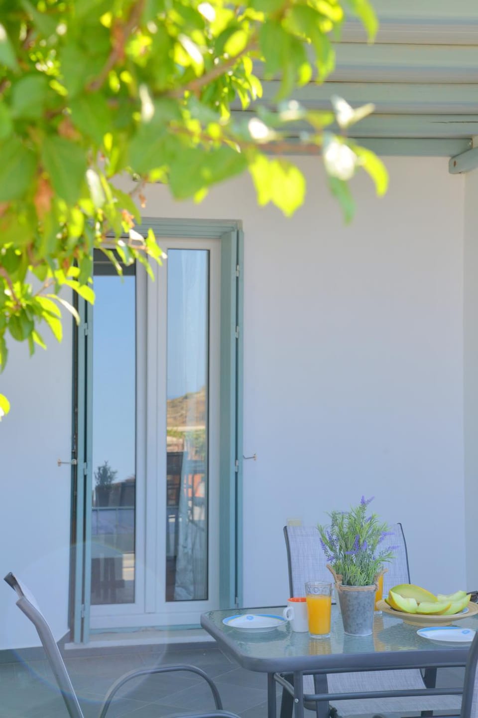 Patio, Facade/entrance
