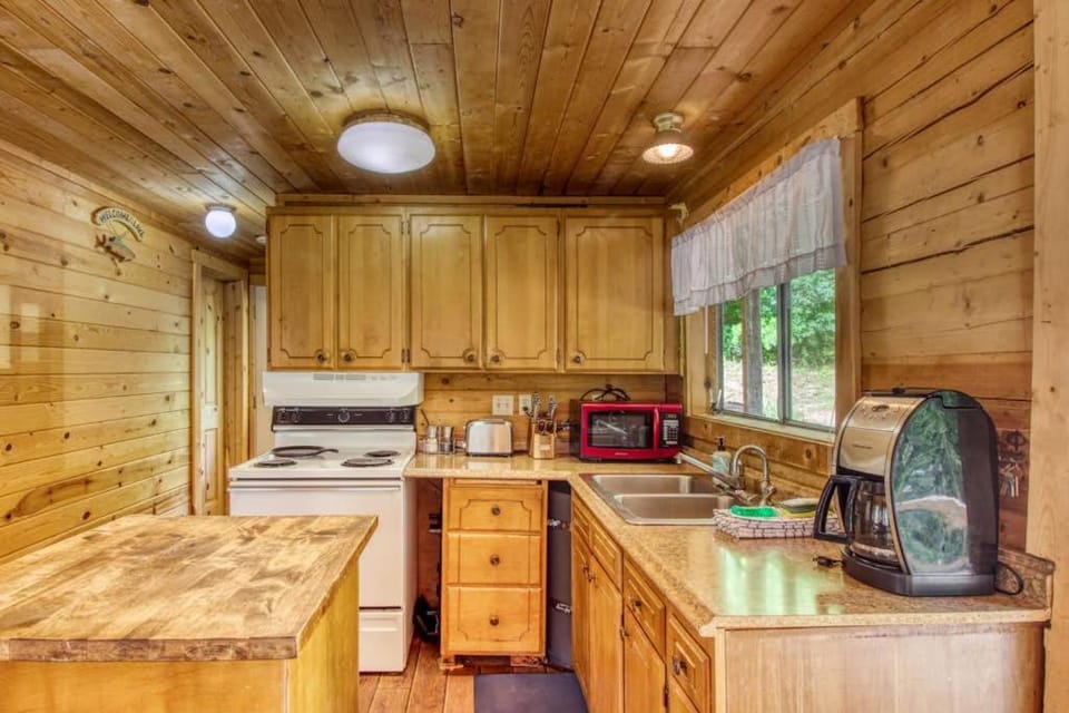 Sweet Retreat Cabin Cabin in Lake Wenatchee