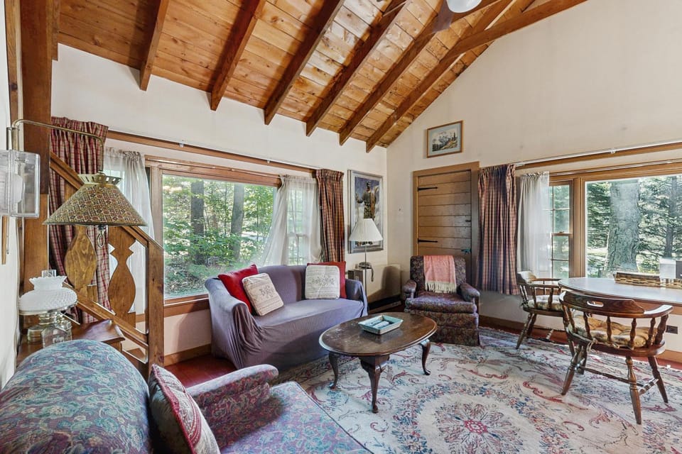Emmon's Mittersill Village Chalet House in Franconia