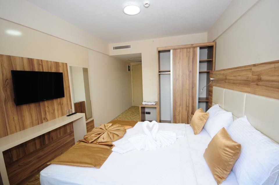 Bed, Bedroom, wardrobe