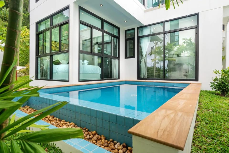 Property building, Swimming pool