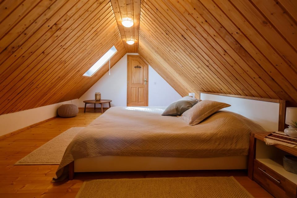Beautiful cottage with heated pool for 22 ppl House in Croatia