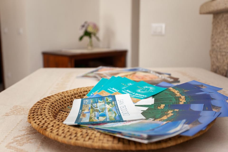 Lu Lioni Rooms Bed and Breakfast in Sardinia