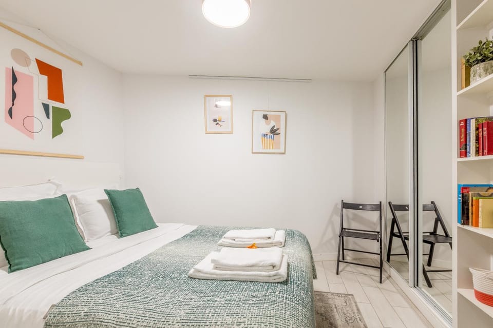 Bed, Bedroom