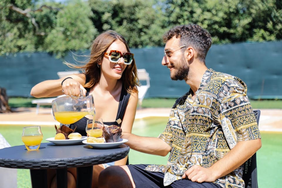 People, Lounge or bar, Swimming pool, Drinks, Alcoholic drinks, Family